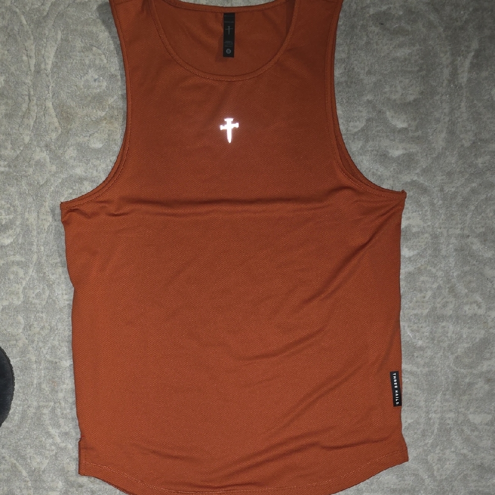 Nwot THREENAILS workout Shirt Small Unisex